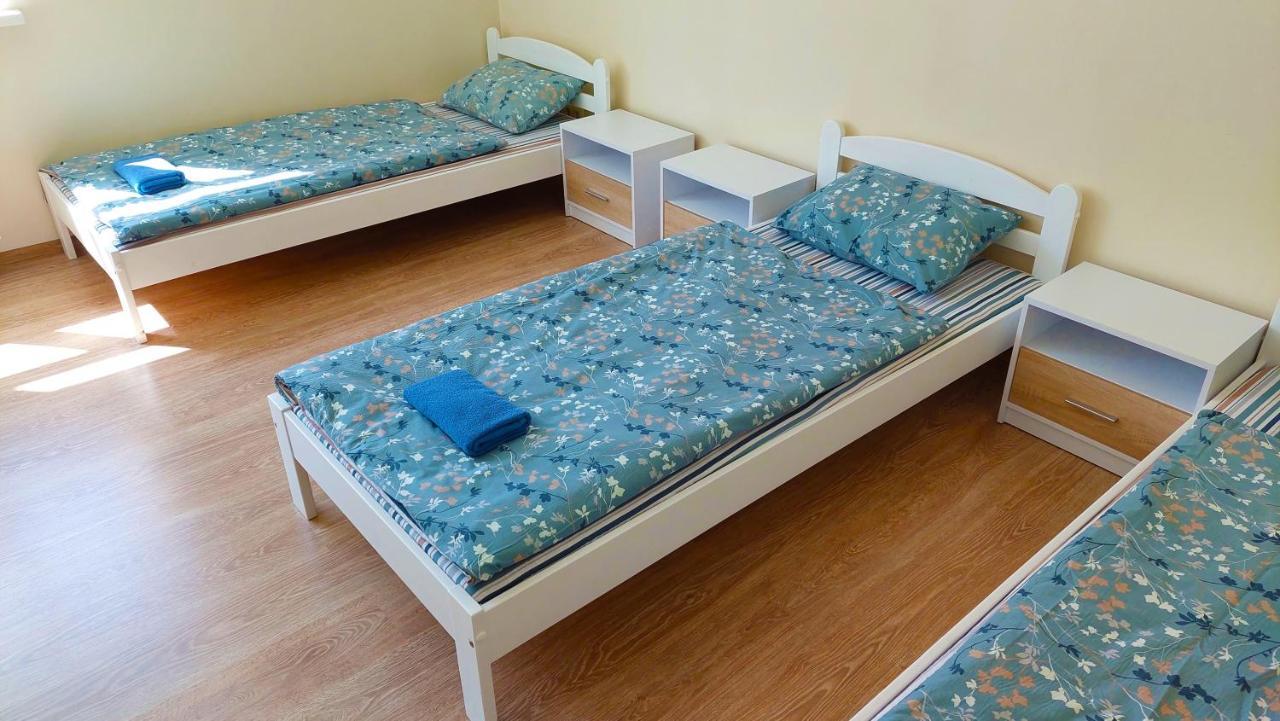Happy Hotel Рига Экстерьер фото