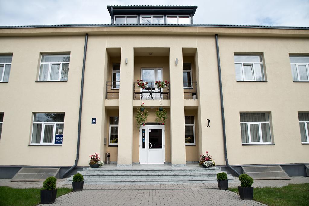 Happy Hotel Рига Экстерьер фото