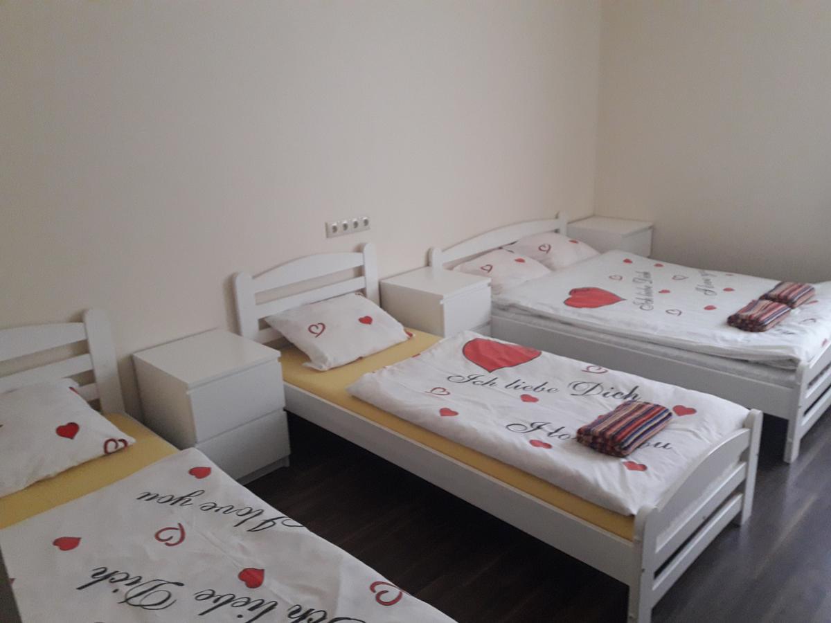 Happy Hotel Рига Экстерьер фото
